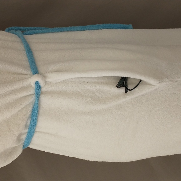 Vintage 70s Soft Terry Robe Long Wrap Authentic Seventies White w Cerulean Blue - Picture 4 of 11